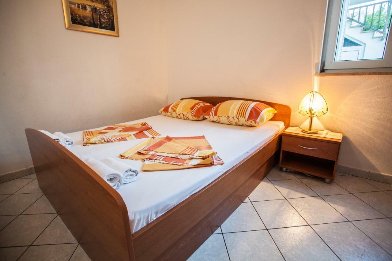 Pusic Apartment Omis