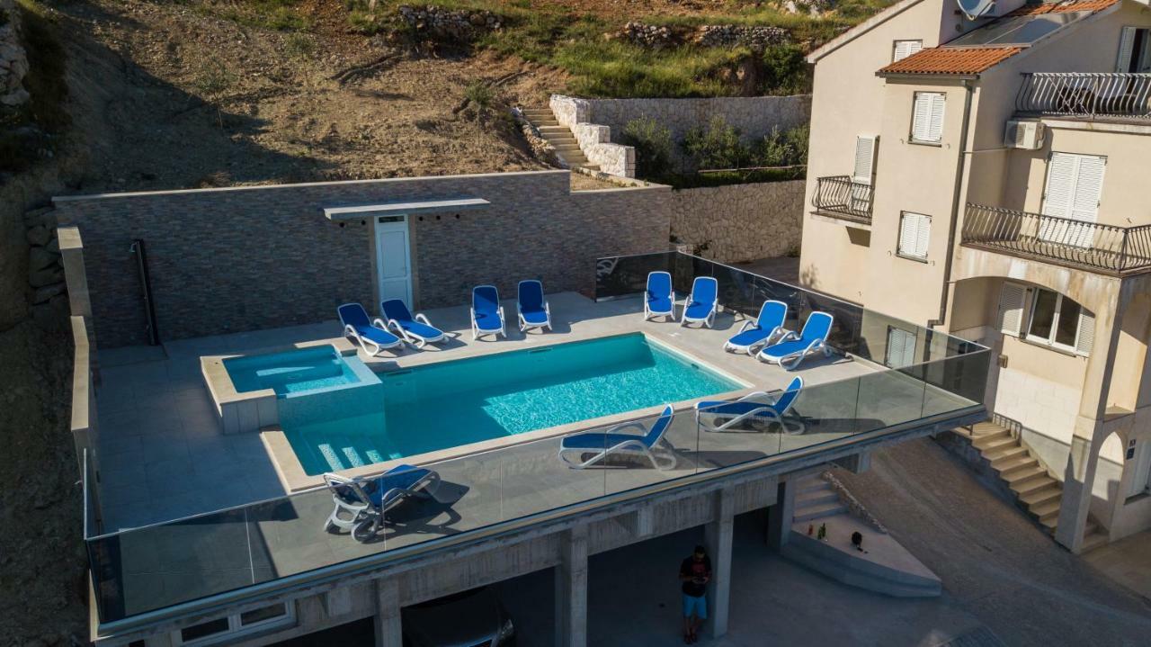 Apartment Pusic *