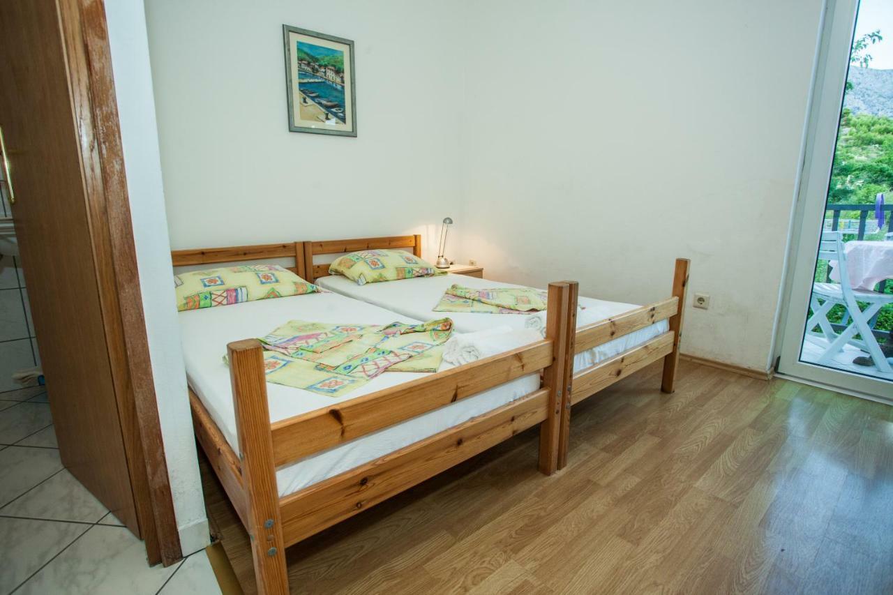 Apartment Pusic